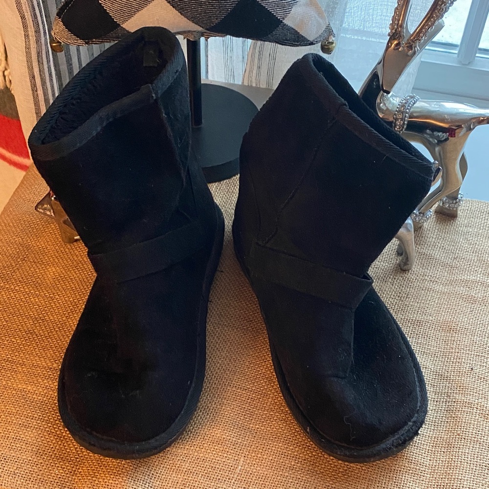 The Children’s Place Black Boots - Picture 1 of 8